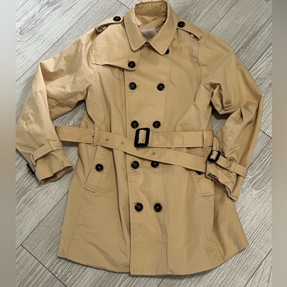 Girls khaki trench coat sz 8/10 (150)